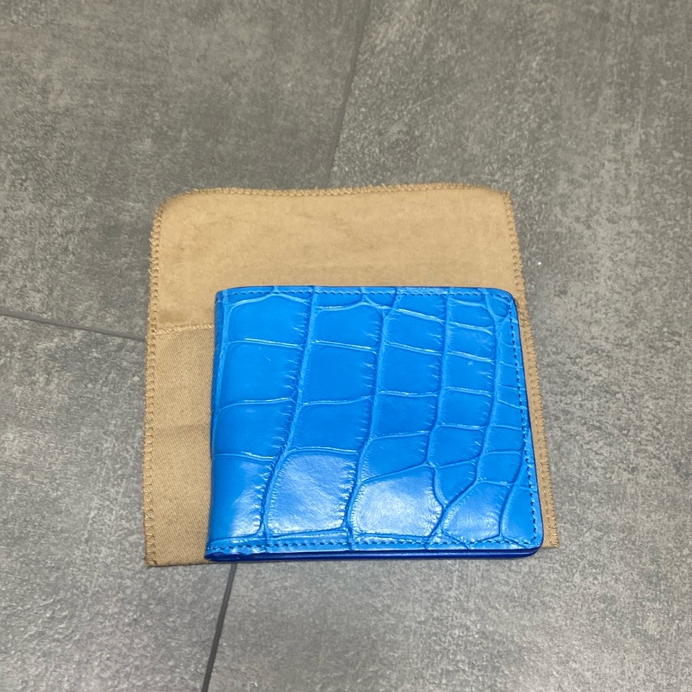 Authentic BNWT Burberry BiFold Alligator Wallet
